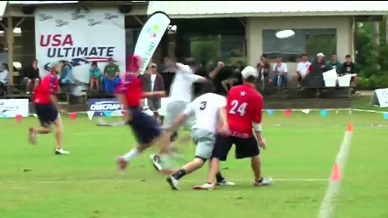 Ultimate Frisbee vertical stack
