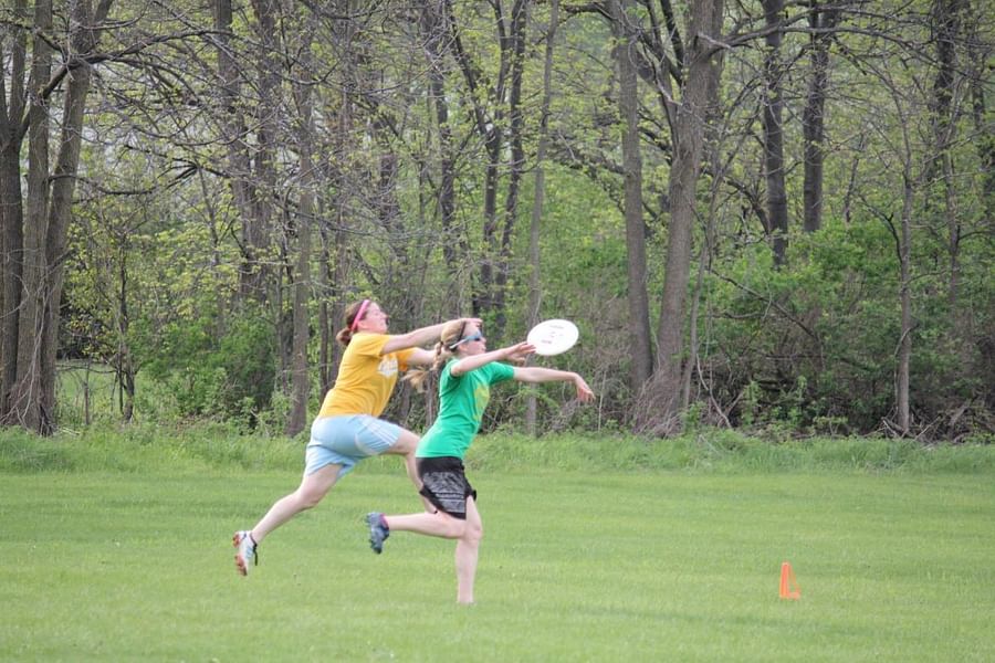 Ultimate Frisbee zone offense