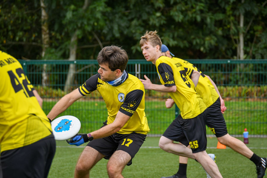 beginner ultimate frisbee disc