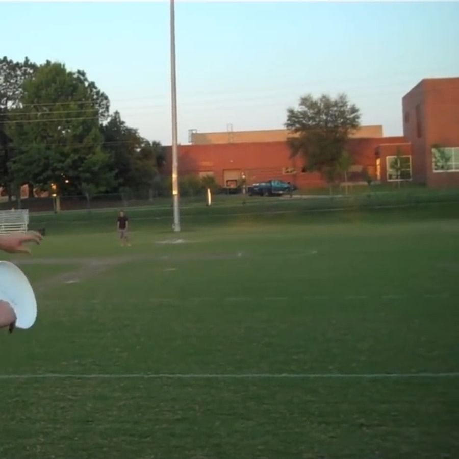 Ultimate Frisbee player executing a Hammer Throw sequence