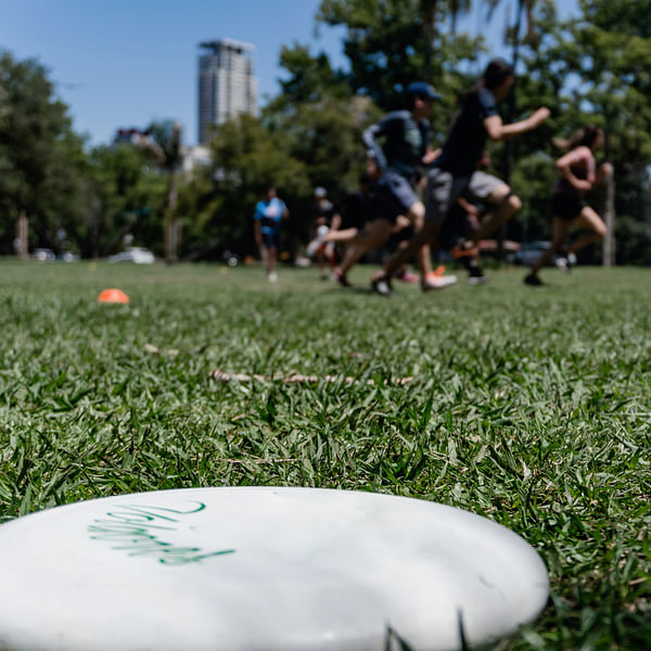 Advanced Ultimate Frisbee Throws: Expanding Your Arsenal for Better Offensive Tactics