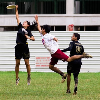 Building Team Chemistry: How to Develop Strong Connections with Your Ultimate Frisbee Teammates