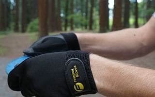 Choosing the Right Ultimate Frisbee Gloves: A Comprehensive Guide to Enhance Your Grip and Performance