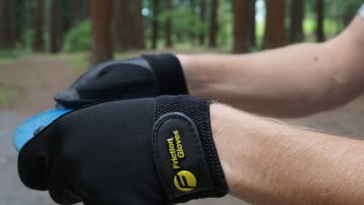 Choosing the Right Ultimate Frisbee Gloves: A Comprehensive Guide to Enhance Your Grip and Performance