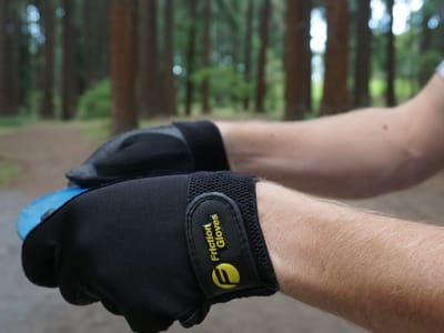 Choosing the Right Ultimate Frisbee Gloves: A Comprehensive Guide to Enhance Your Grip and Performance