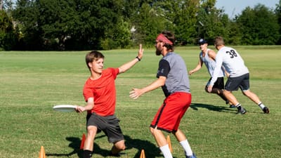 How to Build an Ultimate Frisbee Community: Tips for Creating a Thriving, Inclusive Local Scene