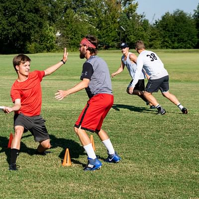 How to Build an Ultimate Frisbee Community: Tips for Creating a Thriving, Inclusive Local Scene