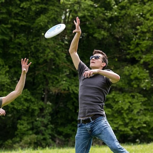 The Science of Ultimate Frisbee: Understanding Aerodynamics and Disc Flight Patterns
