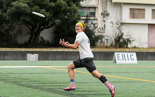 Can a team with 14 points win if the other team has 5 points in Ultimate Frisbee?